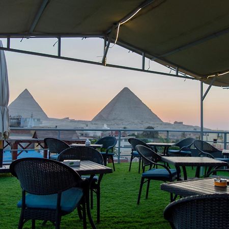 The Pyramids Gate Inn Kafret el-Gabal Eksteriør billede