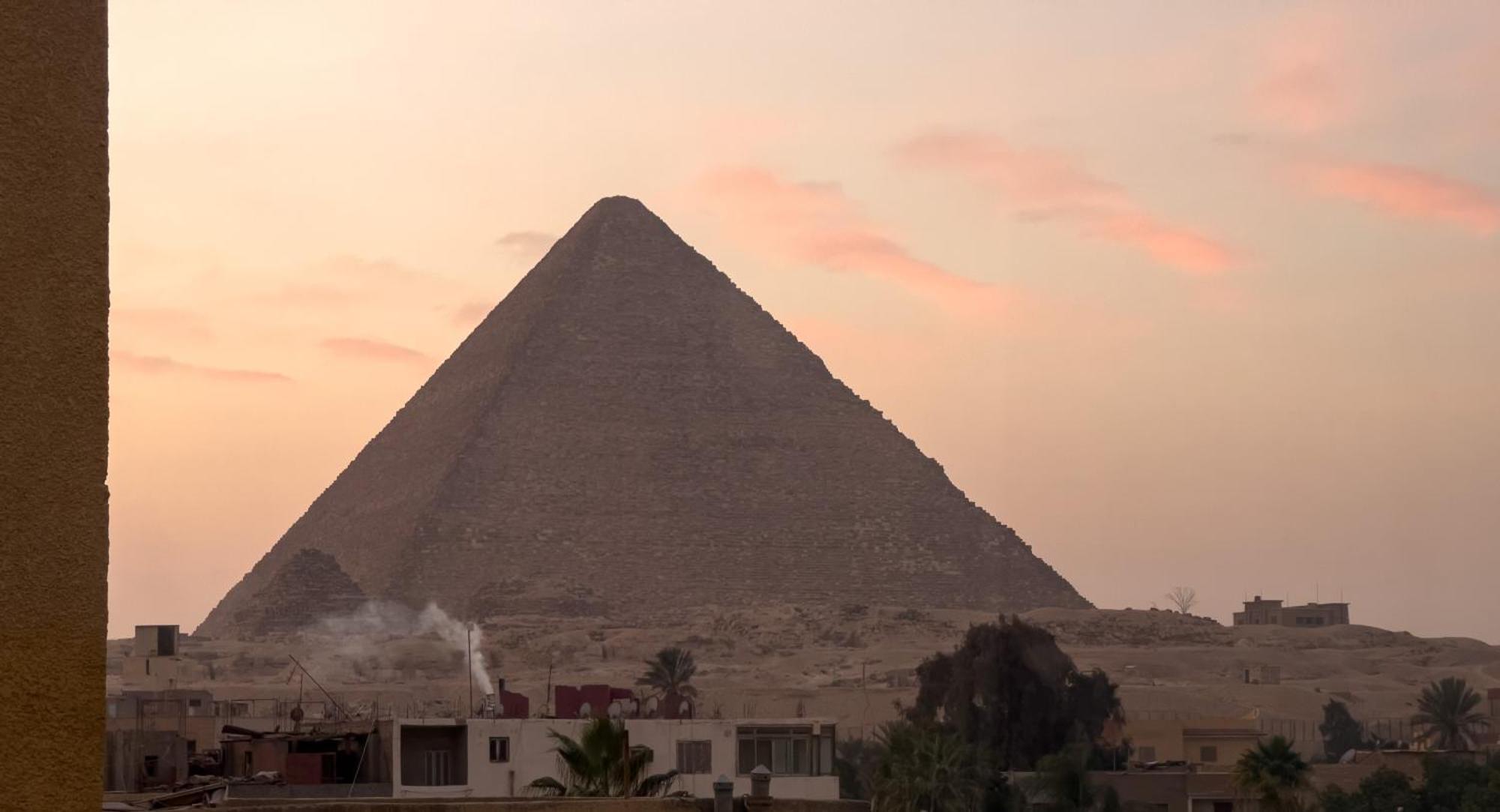 The Pyramids Gate Inn Kafret el-Gabal Eksteriør billede